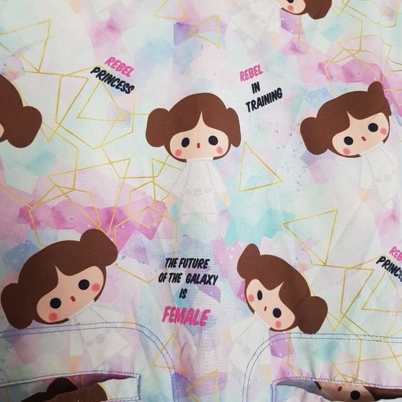 Princess Leia Star Wars Scrub Top - Picture 2 of 3
